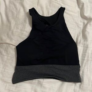 Lululemon cropped tank bra